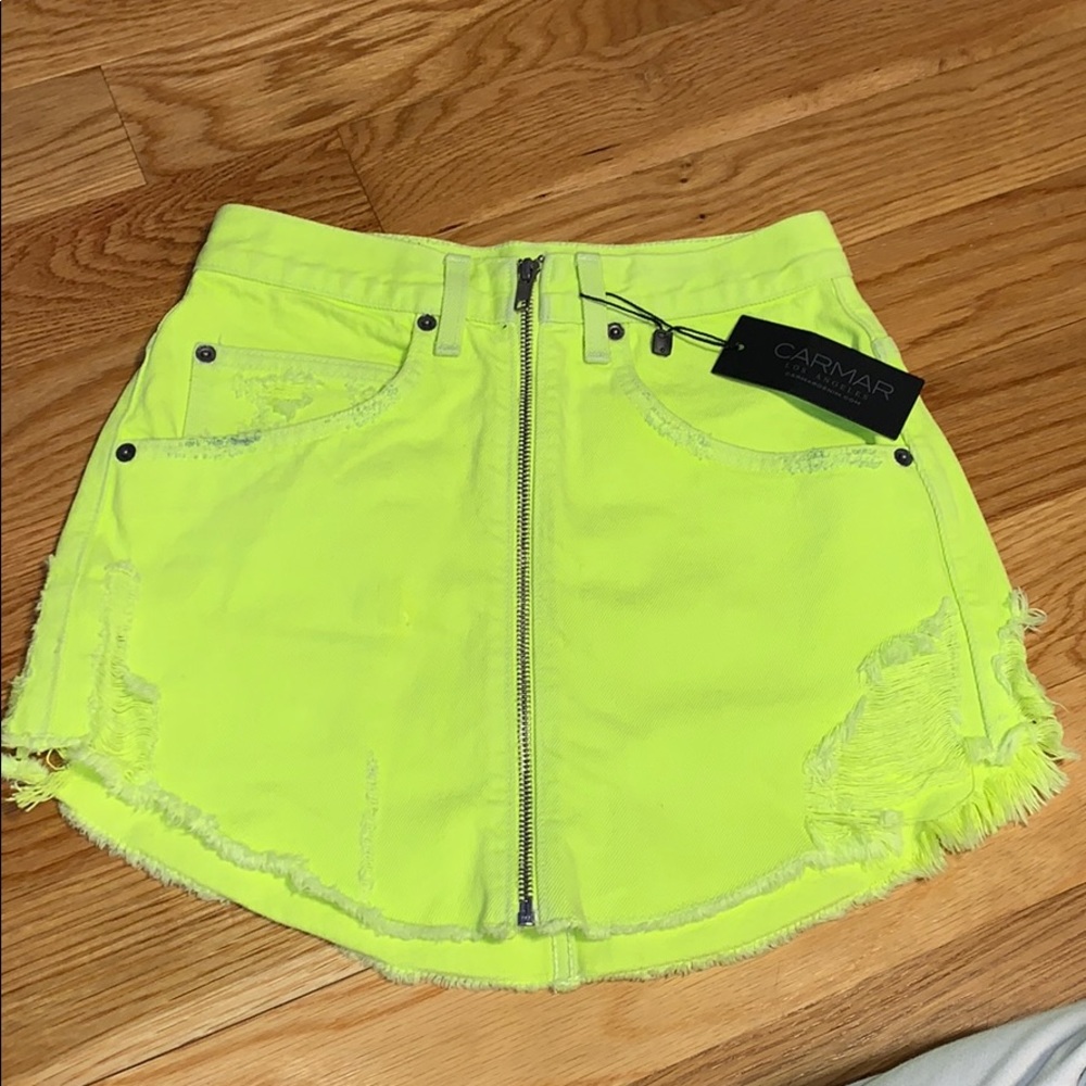 BRAND NEW neon yellow LF jean skirt size 25